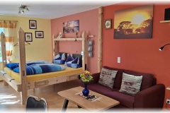 Gaestehaus-Taraba-Metzingen-Appartement-Celine-Schlafen-Wohnen-2-1